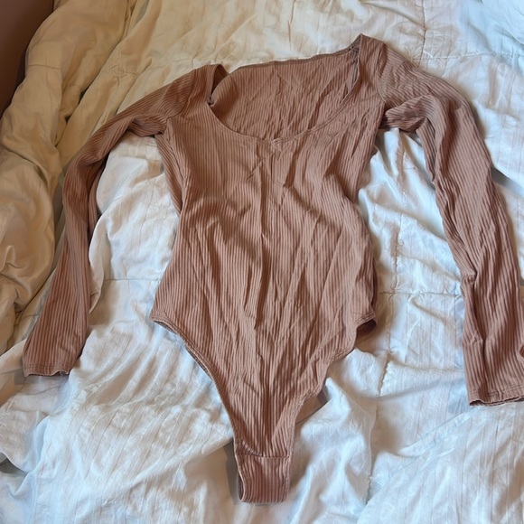 Reformation bodysuit - Picture 2 of 4